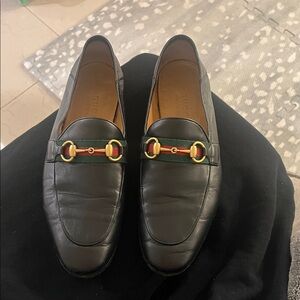 Gucci Black Leather Loafers with Green and Red Accents